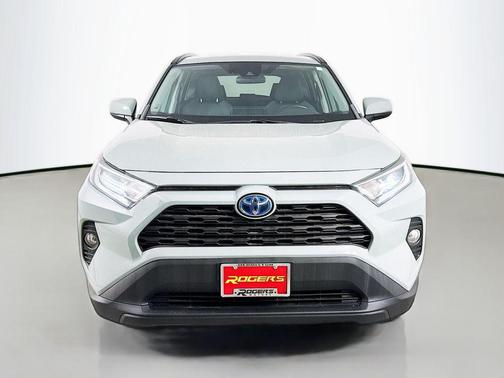 2020 Toyota RAV4 Hybrid XLE
