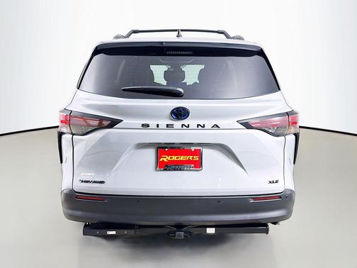 2025 Toyota Sienna Woodland Edition