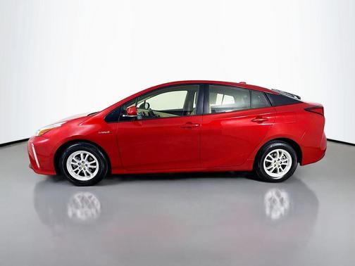 2021 Toyota Prius LE