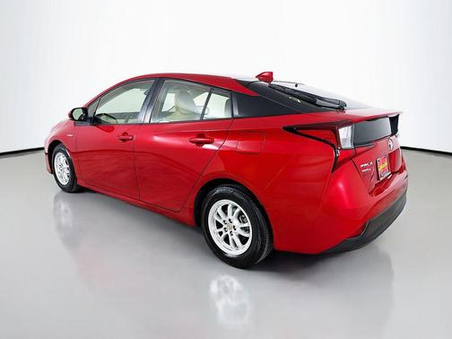 2021 Toyota Prius LE