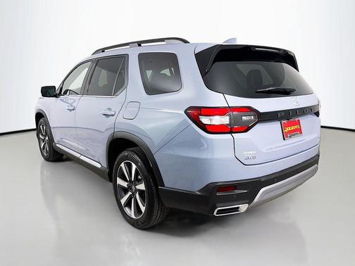 2024 Honda Pilot Touring 8-Passenger