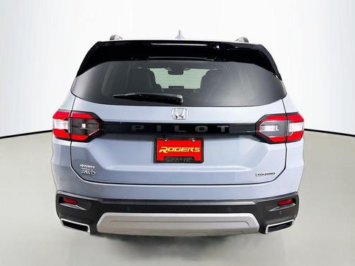 2024 Honda Pilot Touring 8-Passenger