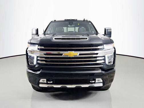 2022 Chevrolet Silverado 2500 High Country