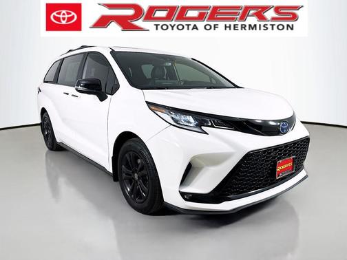 2025 Toyota Sienna XSE 7 Passenger