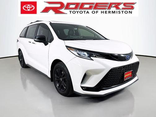 2025 Toyota Sienna XSE 7 Passenger