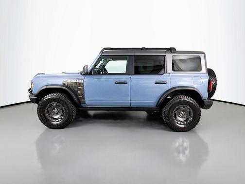 Azure Gray Metallic Tri-Coat 2024 Ford Bronco Everglades