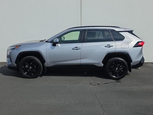 2023 Toyota RAV4 Hybrid SE