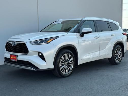 2021 Toyota Highlander Hybrid Platinum