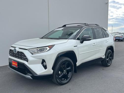 2021 Toyota RAV4 Hybrid SE