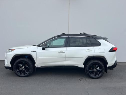 2021 Toyota RAV4 Hybrid SE