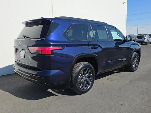 2023 Toyota Sequoia Platinum