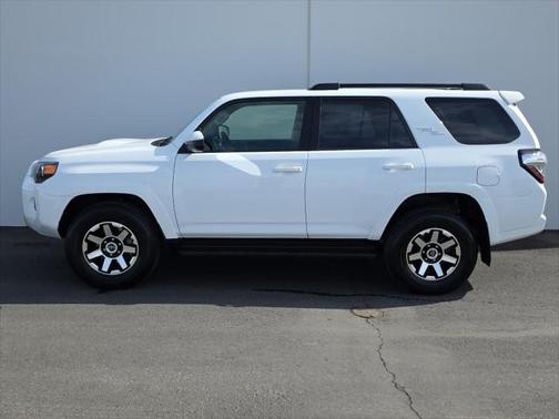 2024 Toyota 4Runner TRD Off Road