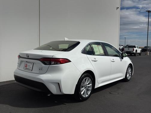 2025 Toyota Corolla Hybrid XLE