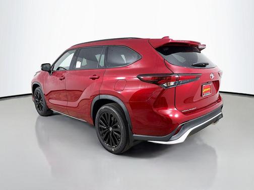 2026 Toyota Highlander XSE