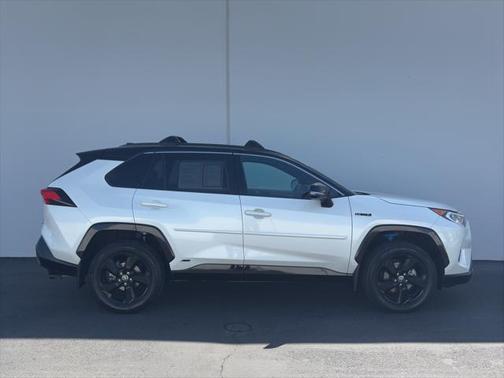 2021 Toyota RAV4 Hybrid SE