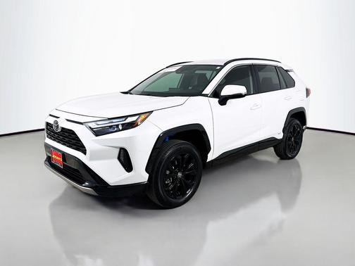 2025 Toyota RAV4 Hybrid SE
