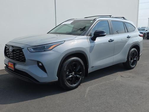 2024 Toyota Highlander Hybrid XLE