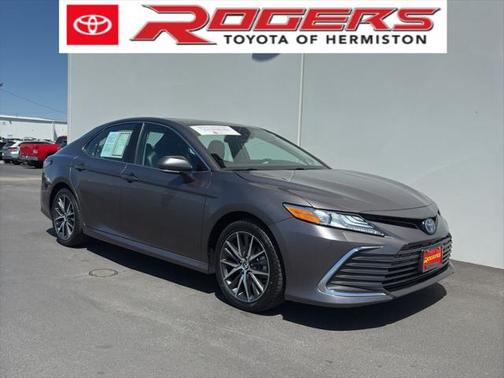 2023 Toyota Camry Hybrid XLE
