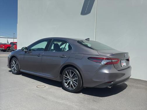 2023 Toyota Camry Hybrid XLE
