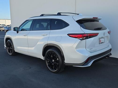 2023 Toyota Highlander XSE