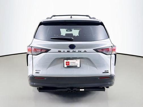2024 Toyota Sienna Woodland Edition