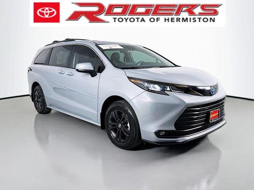 2024 Toyota Sienna Woodland Edition