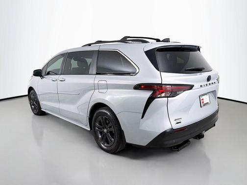 2024 Toyota Sienna Woodland Edition