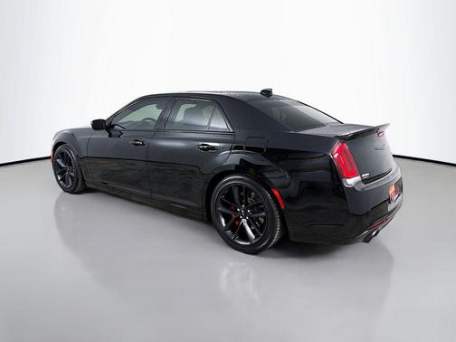 2023 Chrysler 300 C