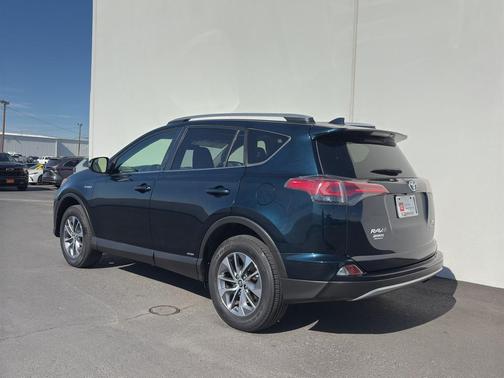 2018 Toyota RAV4 Hybrid XLE
