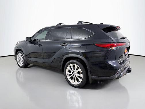 2023 Toyota Highlander Hybrid Limited