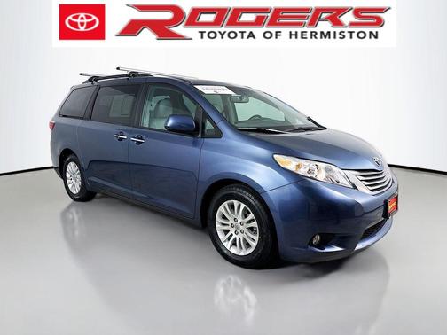 2017 Toyota Sienna XLE