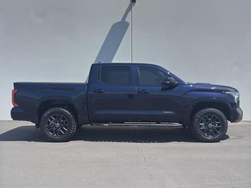 2024 Toyota Tundra Hybrid Platinum