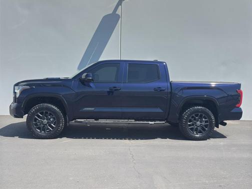 2024 Toyota Tundra Hybrid Platinum
