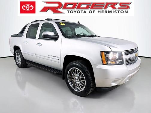 Sheer Silver Metallic 2011 Chevrolet Avalanche 1500 LTZ
