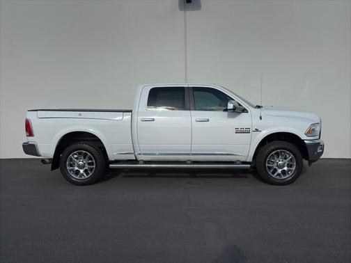 2017 RAM 3500 Limited Crew Cab 4x4 6'4' Box