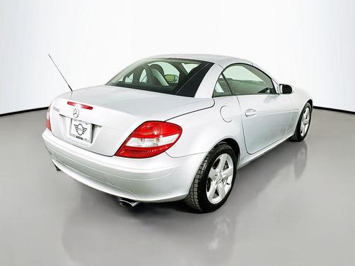 2006 Mercedes-Benz SLK-Class Base