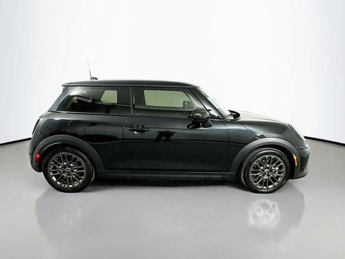 2025 MINI Hardtop Cooper