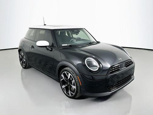 2025 MINI Hardtop Cooper