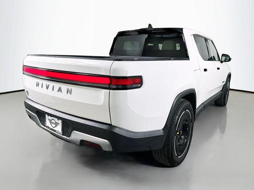 2025 Rivian R1T Adventure