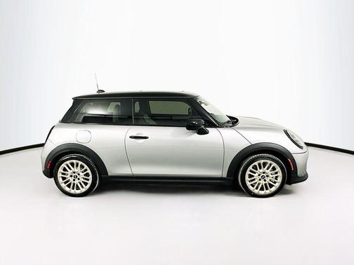 2025 MINI Hardtop Cooper