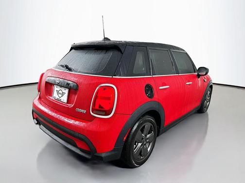 2022 MINI Hardtop Cooper