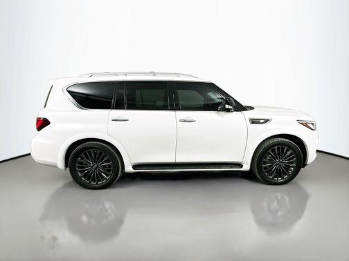 2024 INFINITI QX80 SENSORY AWD