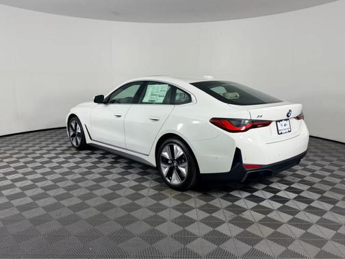 Alpine White 2026 BMW i4 Gran Coupe eDrive40