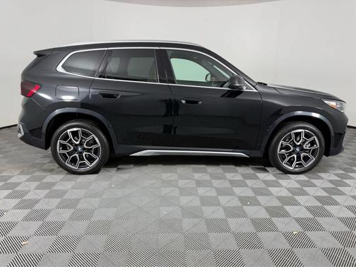 Black Sapphire Metallic 2025 BMW X1 xDrive28i