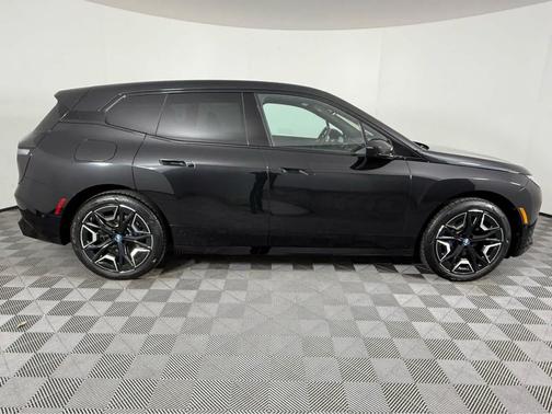 2025 BMW iX xDrive50