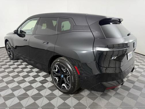 2025 BMW iX xDrive50