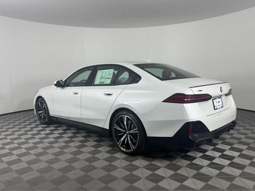 Mineral White Metallic 2026 BMW 540 xDrive