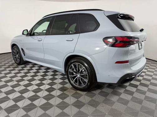 2026 BMW X5 PHEV xDrive50e