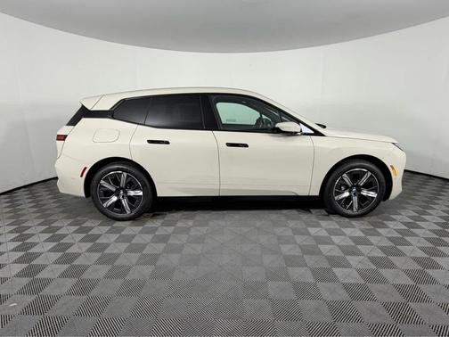 2026 BMW iX xDrive45