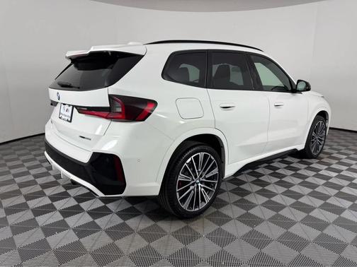 Alpine White 2026 BMW X1 xDrive28i